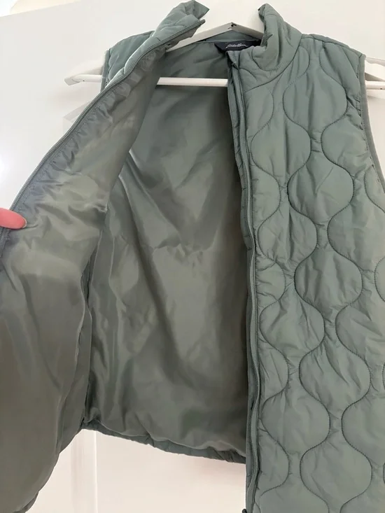 Eddie Bauer Quilted Sleeveless Vest in Sage Green - Picture 3 of 3